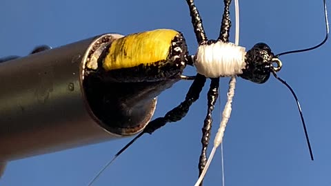 Thread and monofilament legs