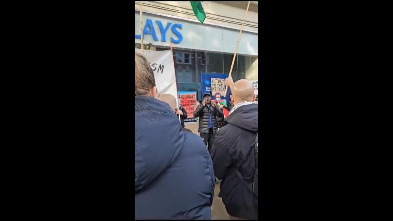 People can't hold a British flag but hate preachers get sheep clapping