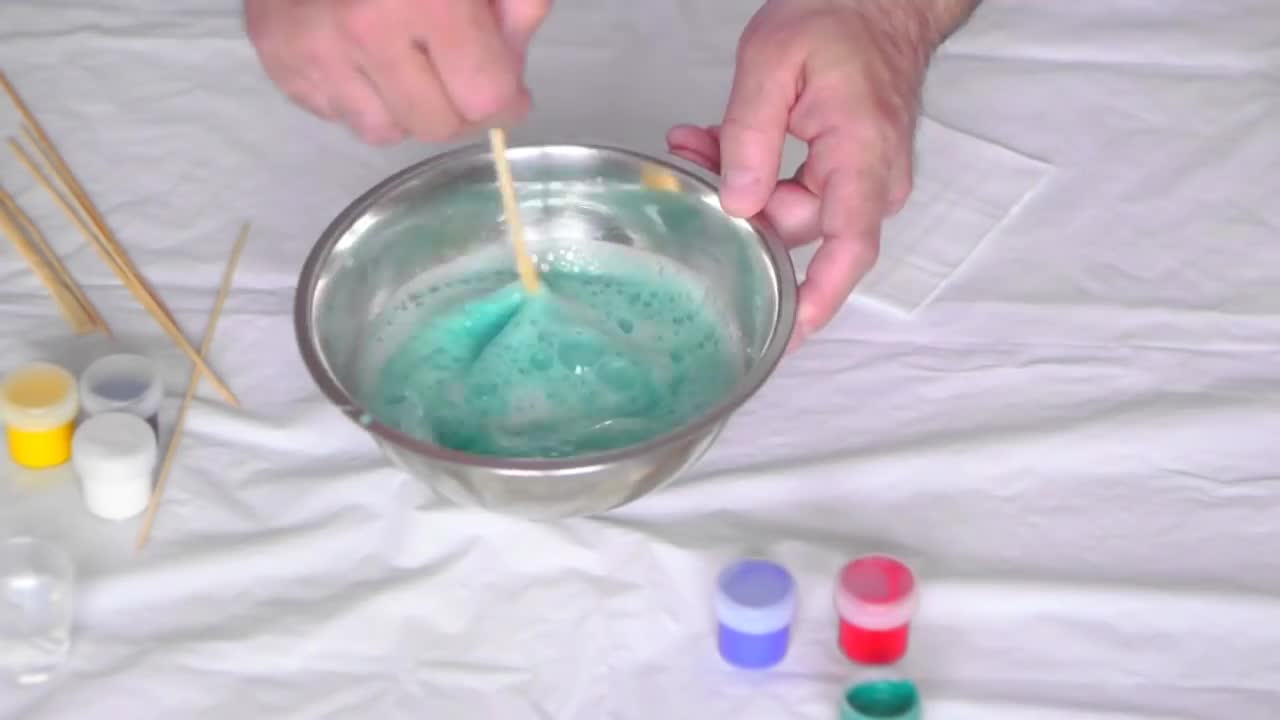 How to make slime! Quick and easy.🙃