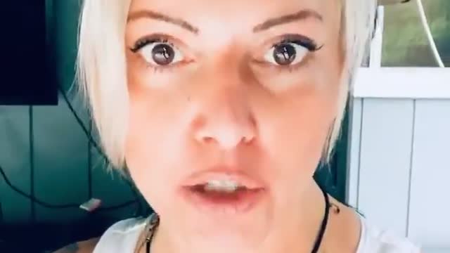 tina40 tells off the mask commies
