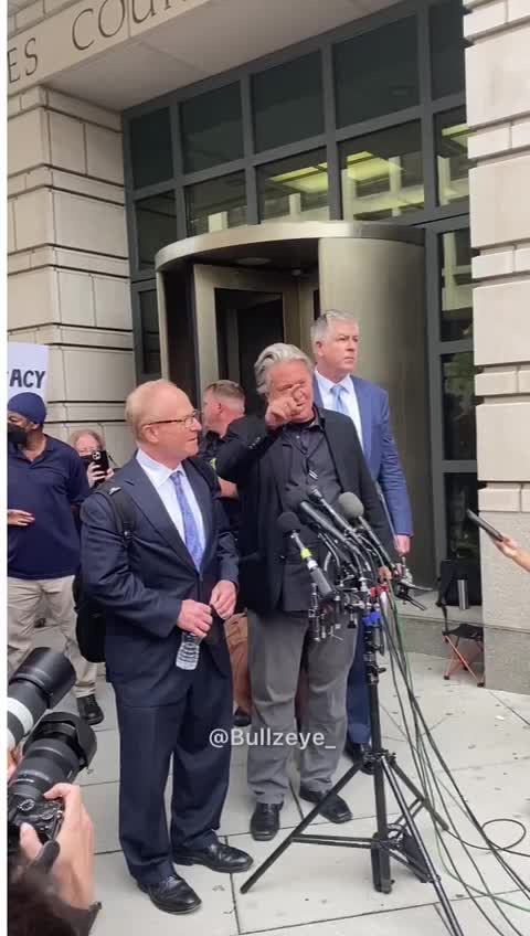 Bannon makes a statement outside the courthouse.