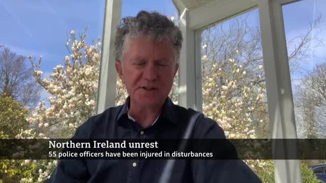 Petrol bombs thrown in Belfas