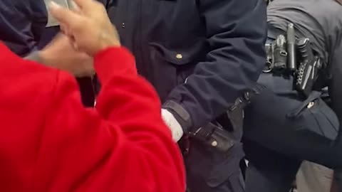 Randall Island migrants attack NYPD! #news #unite #nypdfinest