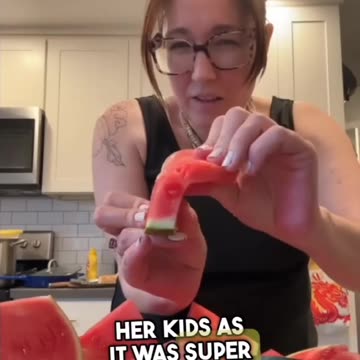 People have been finding fake fruit being sold at supermarkets 😳