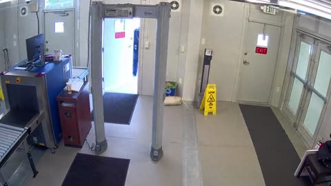 0972USCG00SouthTrailer_2021-01-06_13h00min02s007ms.mp4