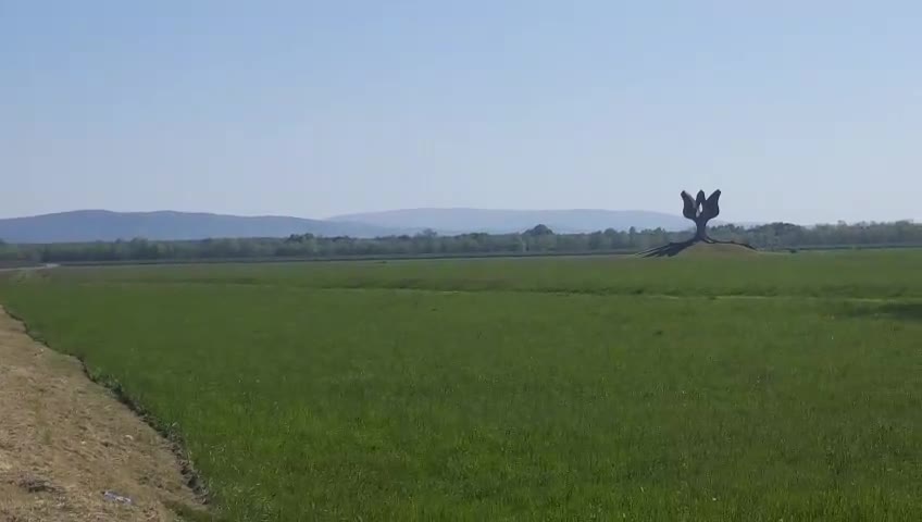 Treća komemoracija u Jasenovcu, Keleminčevi redikuli najavili performans