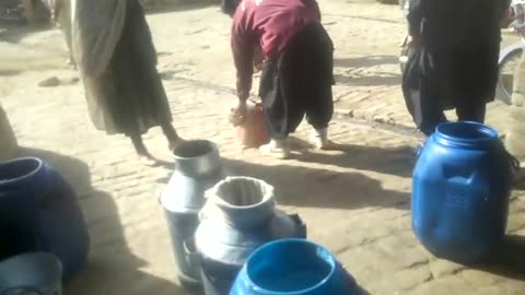 مہنگا دودھ فروخت کرنے والے 6 ڈیری فارمرز گرفتار کر کے جیل بھجوا دئیے گئے