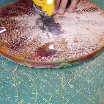 Unique Handcrafted Timepiece! - DIY Epoxy Resin Pine