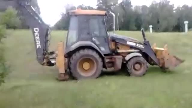 Backhoe loader