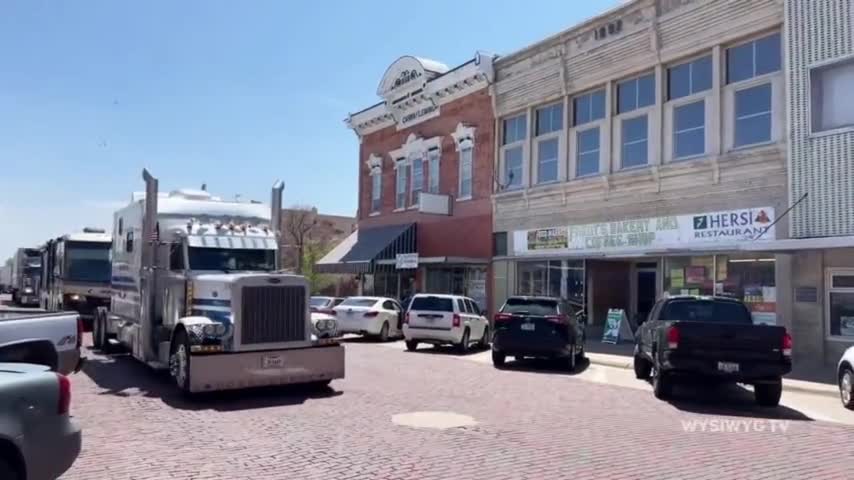 The People's Convoy Roll Through a Small Nebraska Town