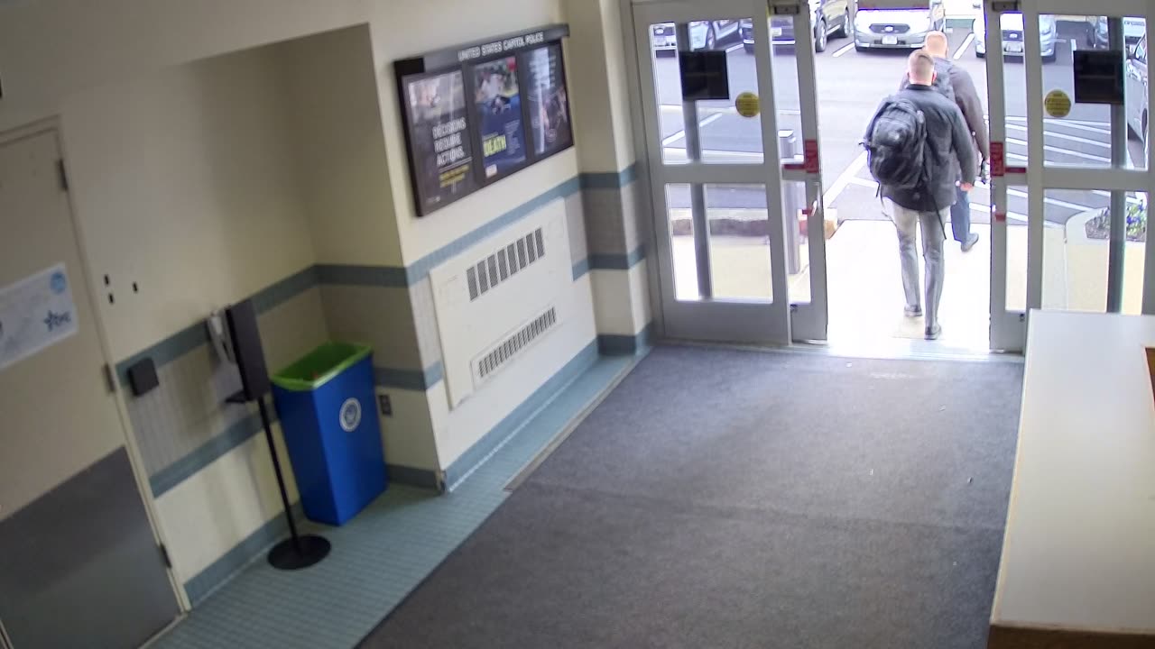 1662HQOB01WestDoor_2021-01-06_11h38min42s223ms.mp4