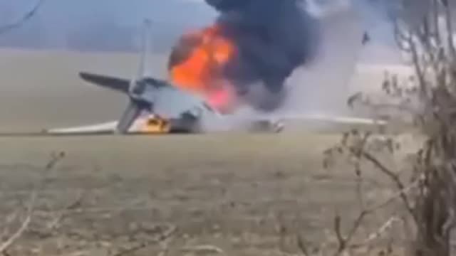 Footage of the An-26 military transport aircraft of the Ukrainian Air Force before the fall