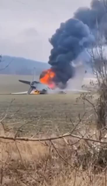 Footage of the An-26 military transport aircraft of the Ukrainian Air Force before the fall