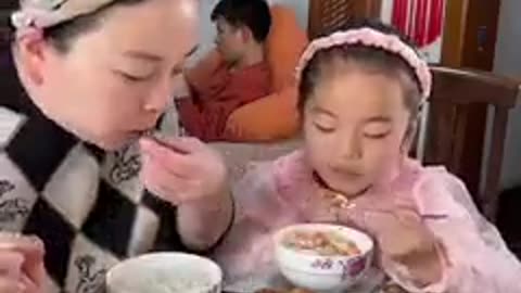 Trending viral funny husband and wife eating 🤣