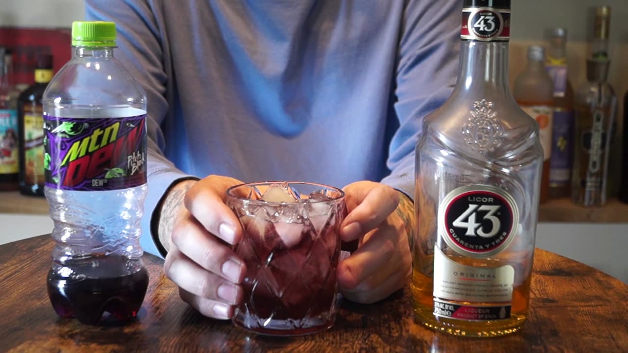 Licor 43 & Mtn Dew Pitch Black