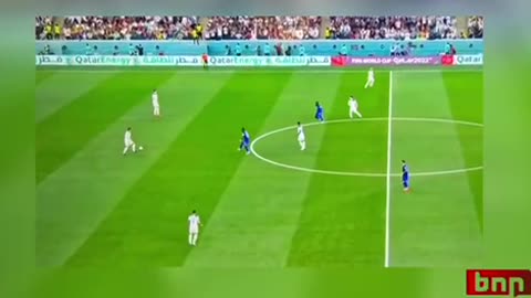 The English Team Knees For NWO