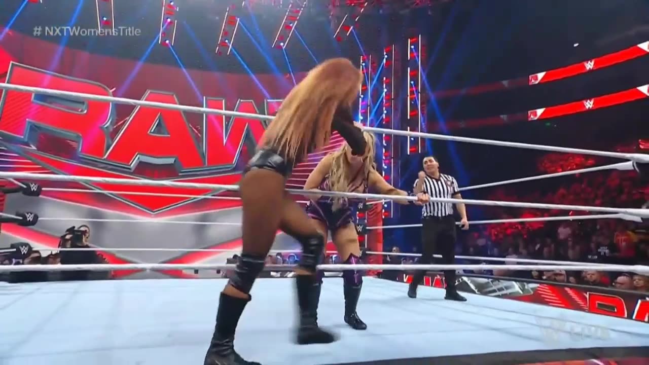 Becky Lynch vs Natalya on Raw