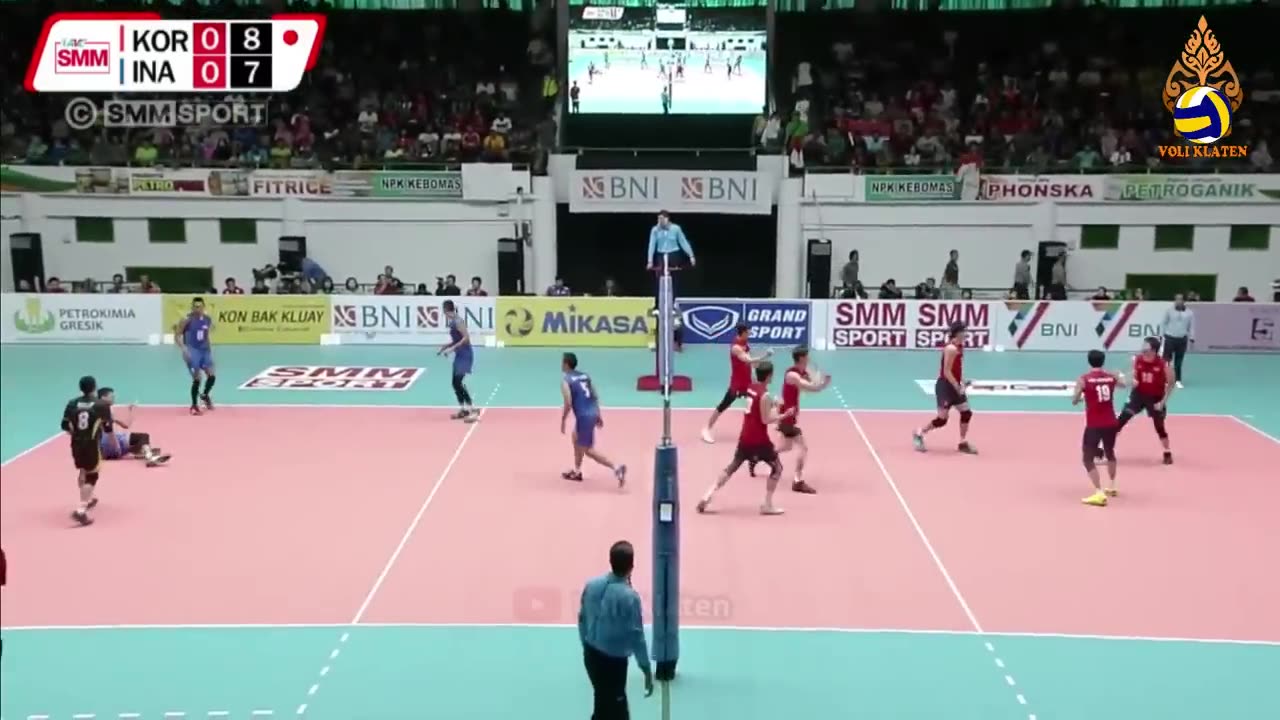 Rivan dan Team mencoba keganasan volleyball Asia