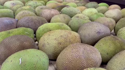 Jackfruits and mangoes sale
