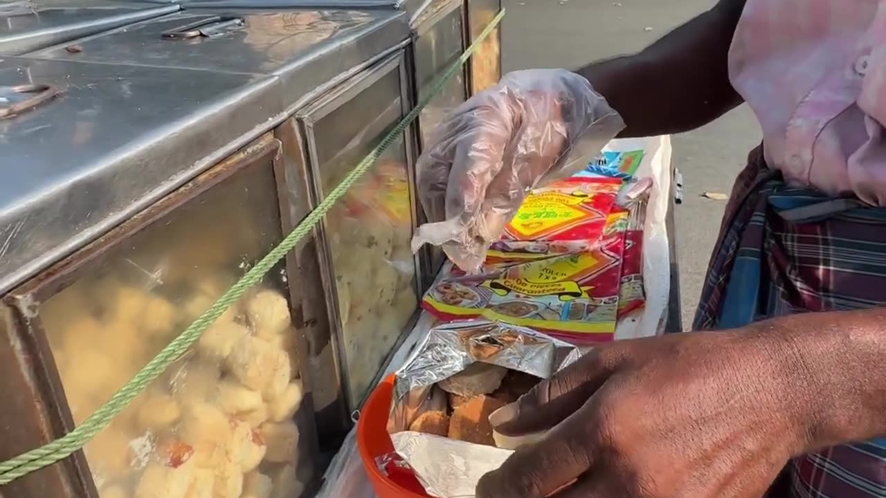 Biscuits #biscuit #biscuiticecream #biscuits #ytshorts #streetfood #tending