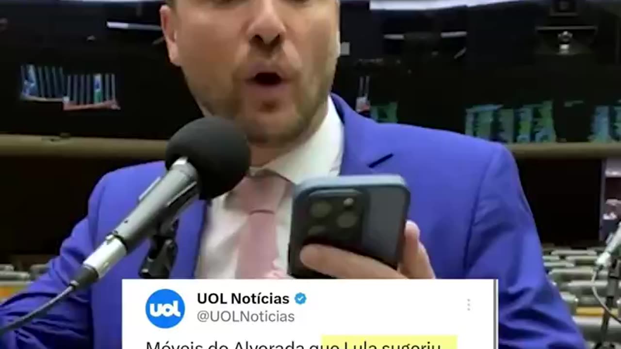 Enquanto tentam achar ou produzir um crime para Bolsonaro,o ladrão vai acompanhando crimes e já chega a 13 bilhões de crimes.