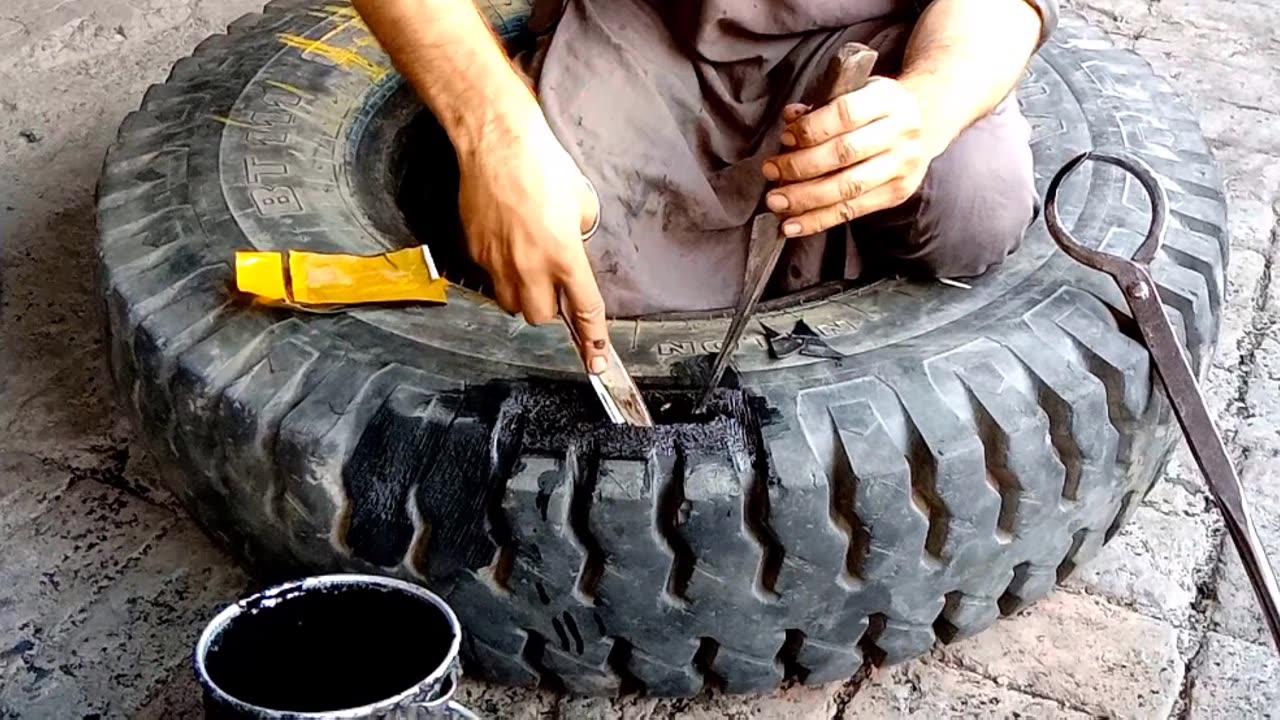 How to Rumble: Repairing and Restoration of Truck Tyre