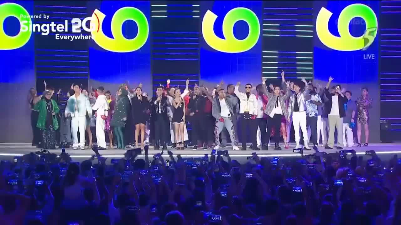 ΠΡΩΤΟΧΡΟΝΙΑ ΣΙΓΚΑΠΟΥΡΗΣ-ΤΥΧΑΙΑ ΓΥΡΙΣΕ Η ΚΑΜΕΡΑ ΚΑΙ ΕΔΕΙΞΕ ΑΥΤΟ