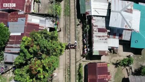 Mobile libraries in Philippines get schoolchildren through Covid closures