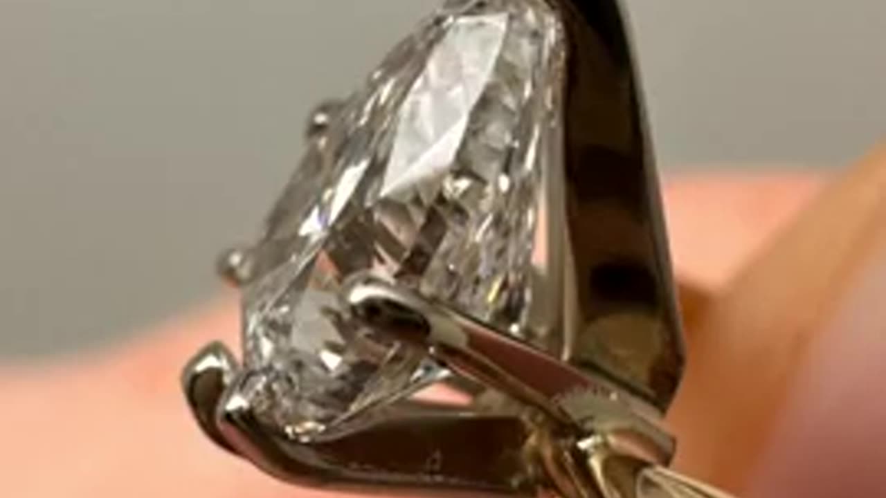 Setting a weirdly cut Diamond