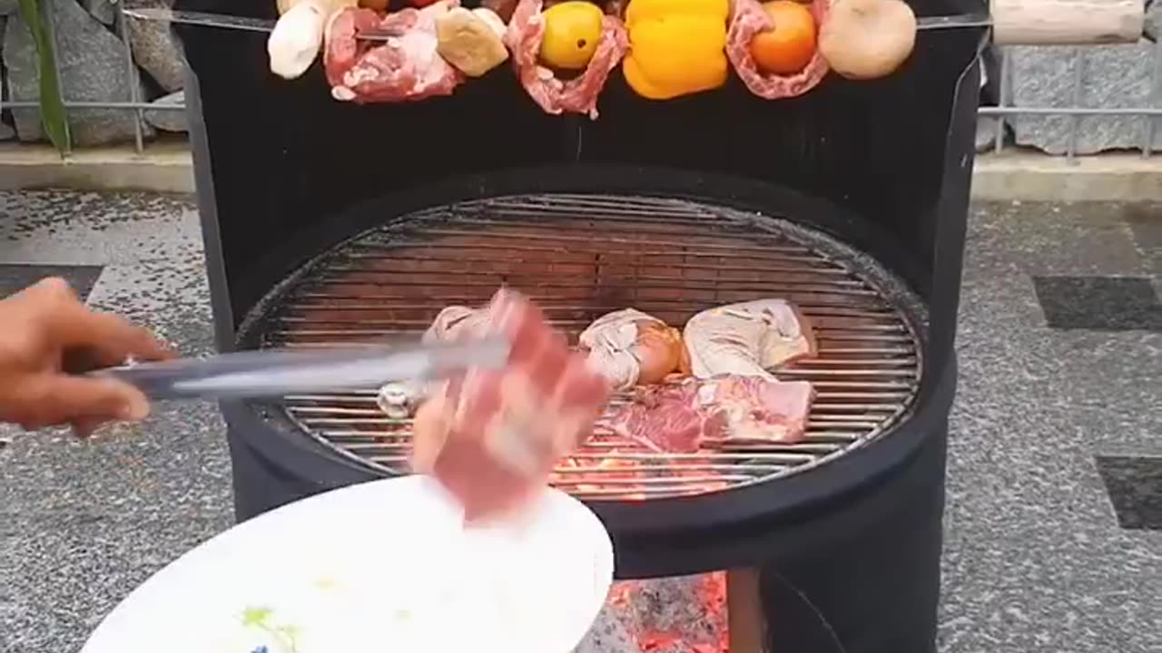 Barbecue stand design from a metal barrel