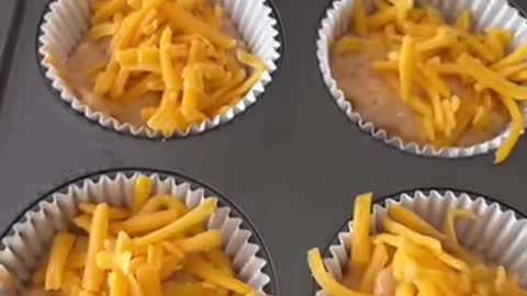 woman makes fritto pie cup cakes