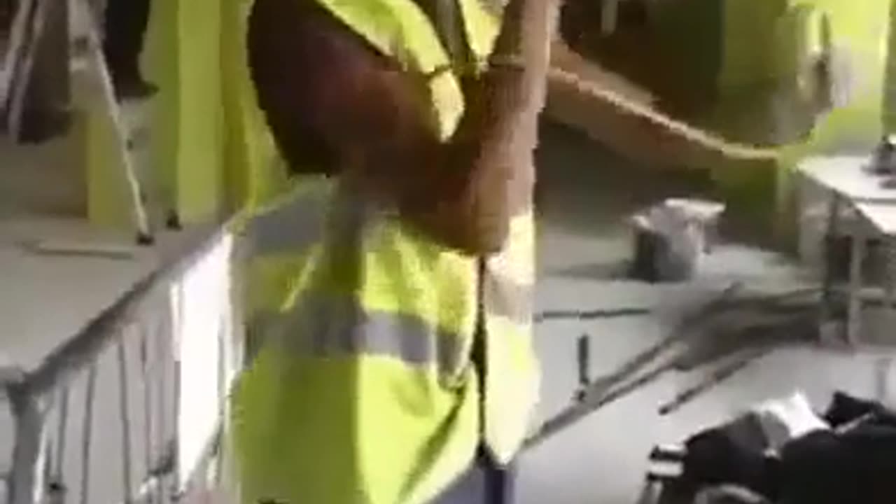 This Was The Moment This Bro Discovered Cable Supremacy
