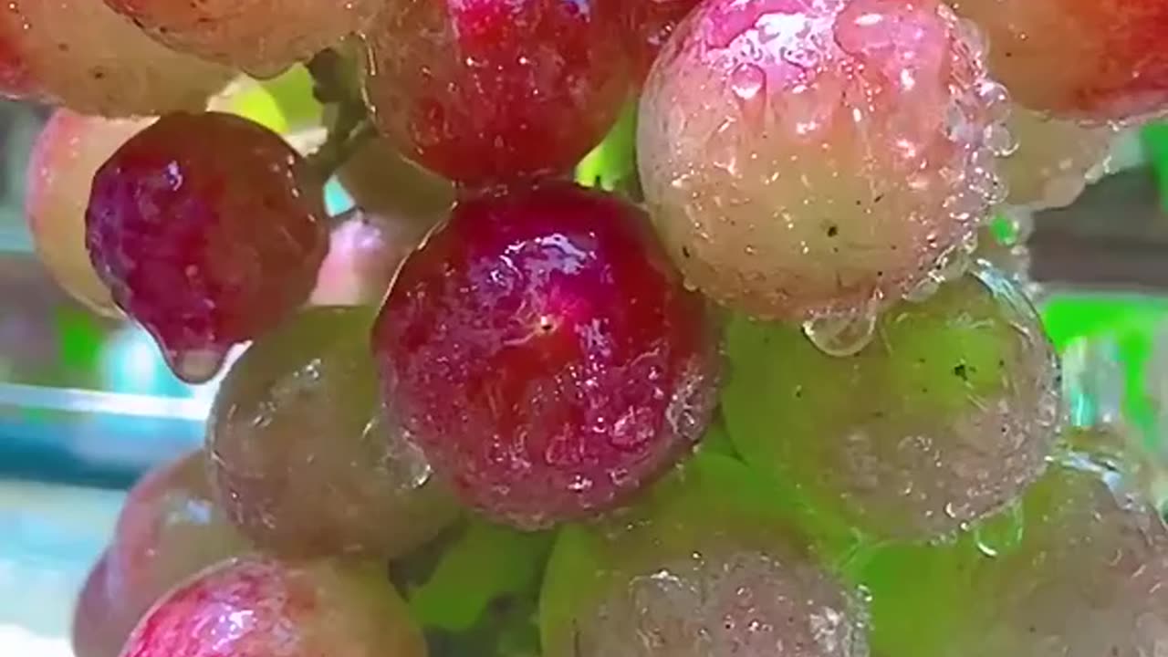 Fresh grapes