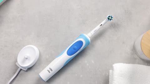 Oral-B Pro600 Plus Rechargeable Electric Toothbrush Rotating 3D Replaceable