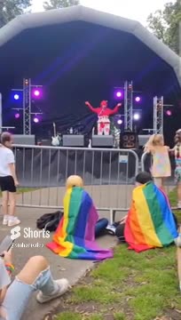 Drag Queen Dressed In Blood Throws Tampons To Children At A “Family Friendly” Pride Festival