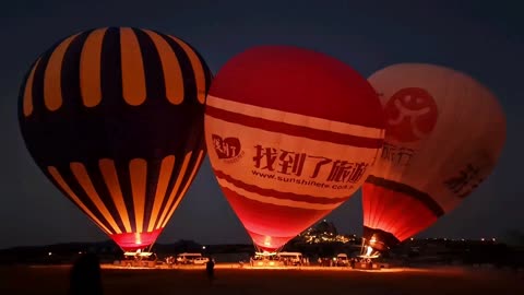 Air Ballon getting ready to take off.