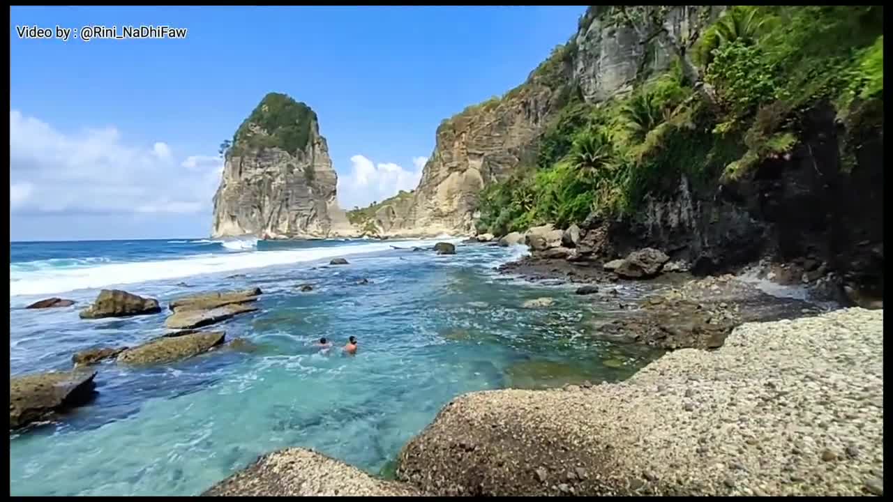 Beautiful Beach in Pacitan called Pangasan