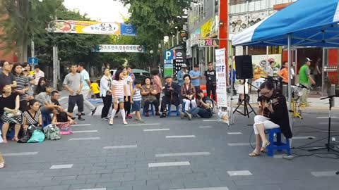 기타리스트 김지희 대전 중교로 차없는 거리 젊은 마당 공연