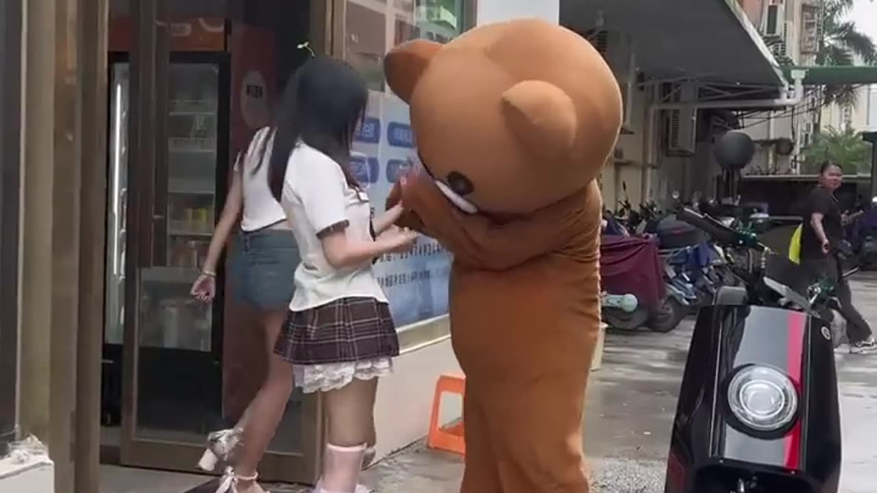 Pippi bear robed by beauty 😜😍