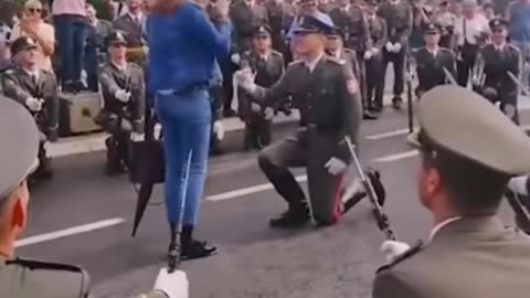 Soldier proposes a beautiful lady😲🤯🤯