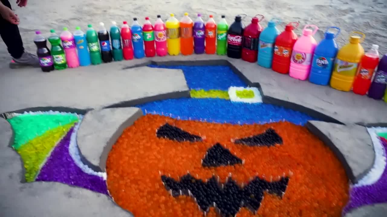 How to make Rainbow Halloween Pumpkins with Orbeez, Big Fanta, Coca Cola vs Mentos-18