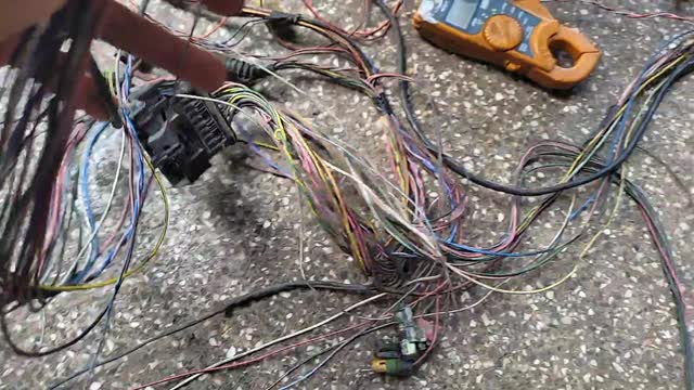 Corrente parasita na Fiat Strada 1.4