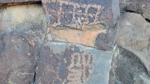 Pictographs inscription Canyon in the Mojave desert