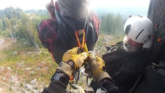 WA: Brothers rescued after plane fails to return