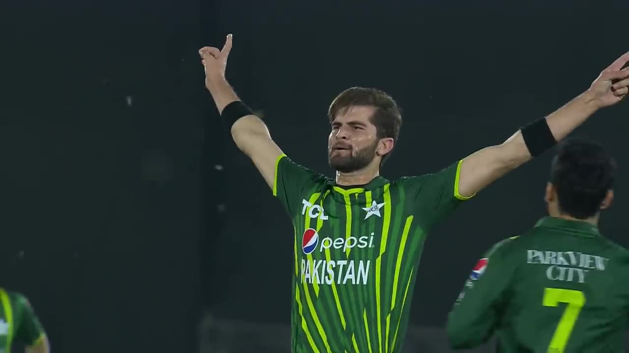 Shaheen afridi gets two wickets in a over...