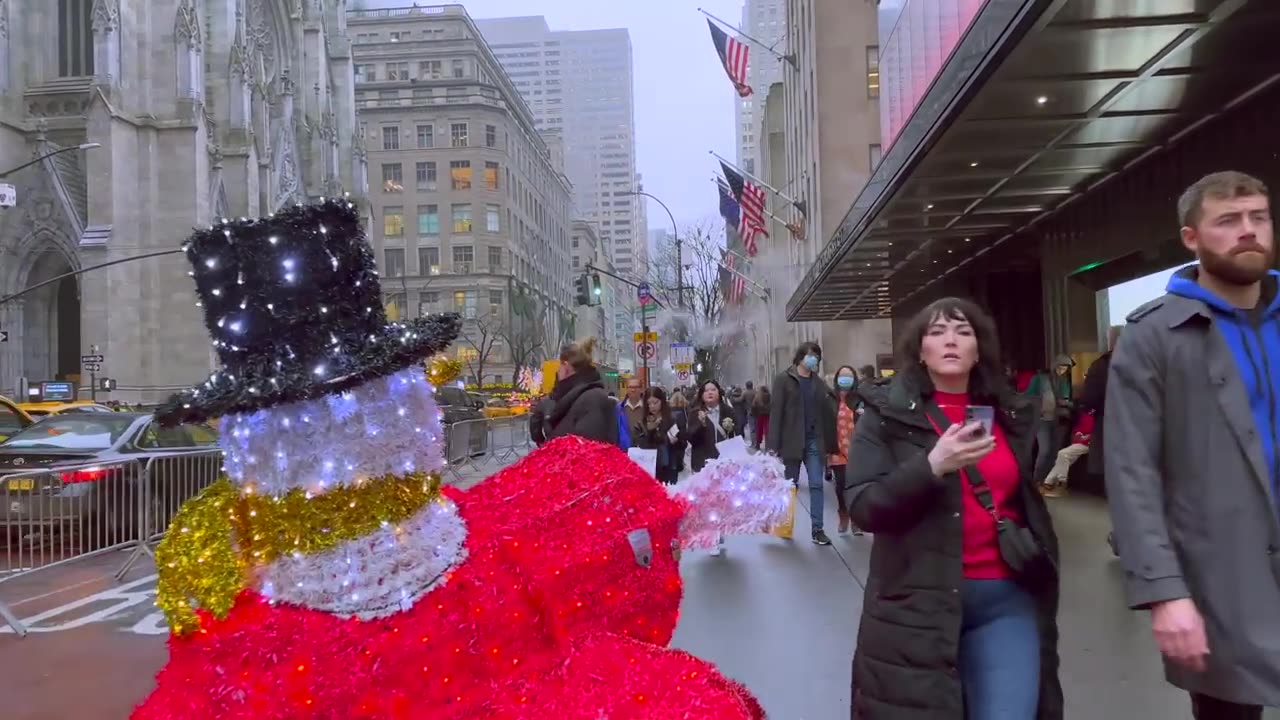 Rainy Rhythms: Rockefeller Center Winter Serenade - NYC Walk 2023