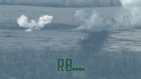 Artillery hits Ukrainian troops