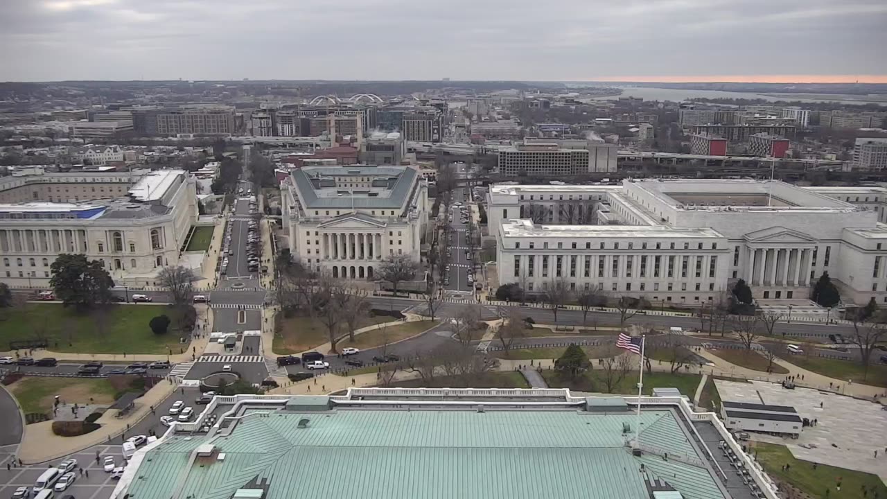 Camera0901USCDLADomeSouth_2021-01-06_Starting_at_14h00min02s163ms.mp4