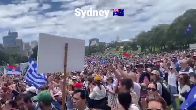 Sídney, Australia. También salen a la calle. Las palmadas de la libertad.