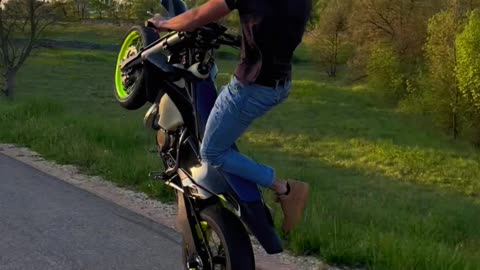 Supermoto Vibes